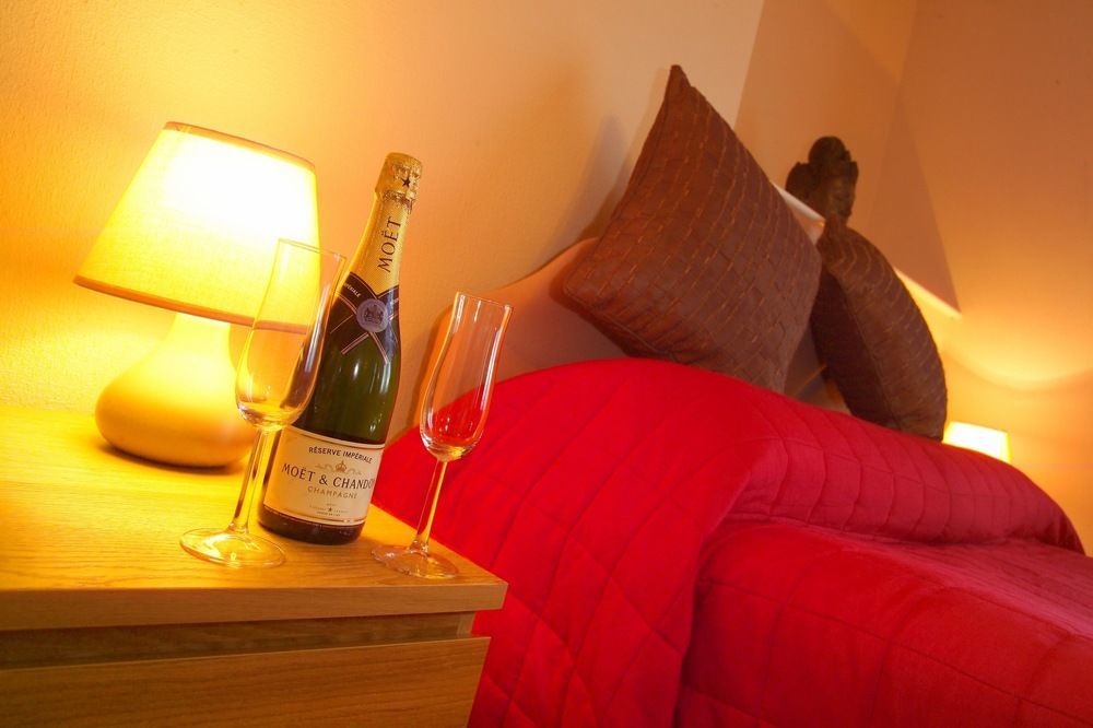 York House 4*